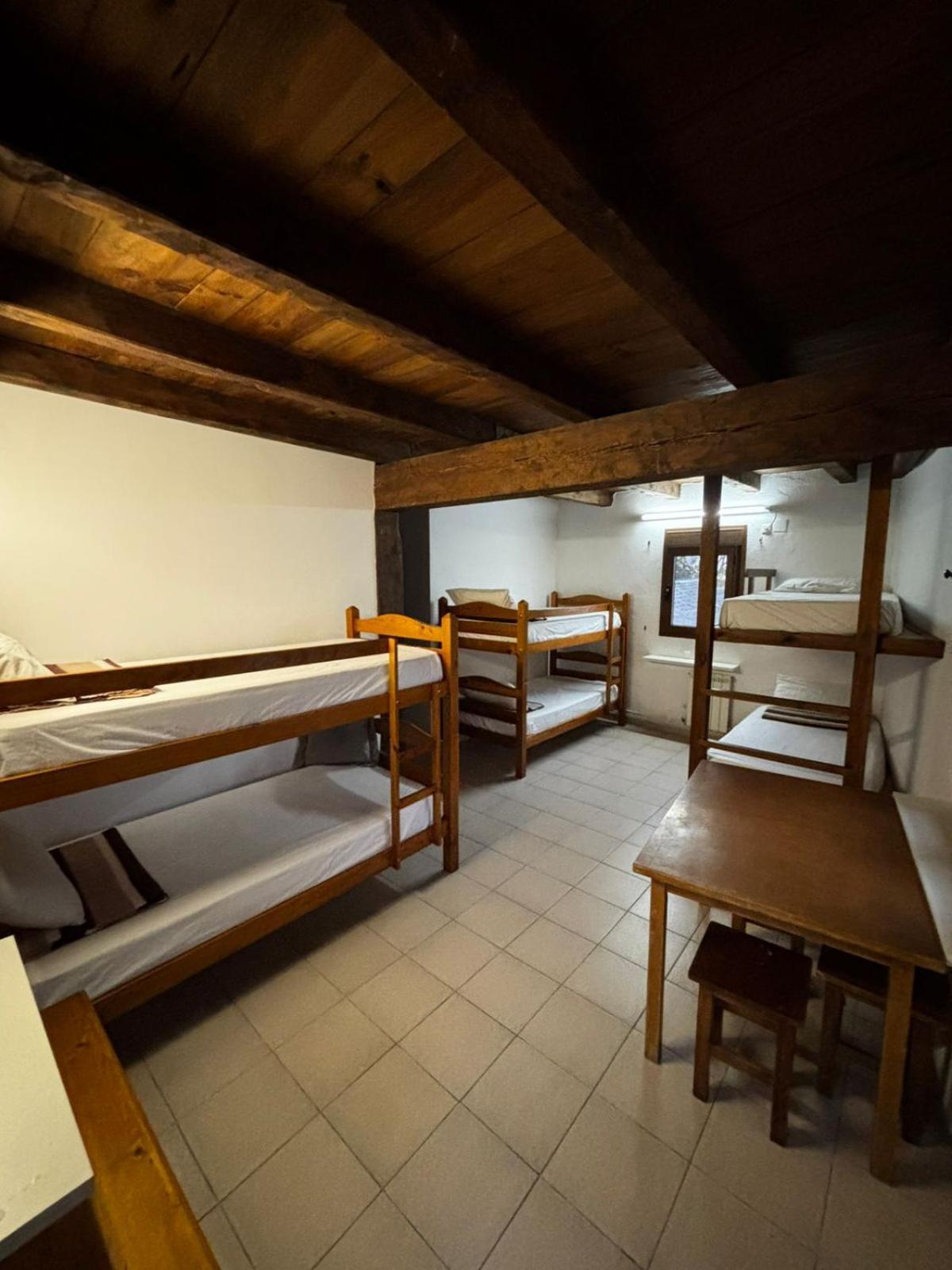 Albergue La Escuela De Lirí 외부 사진