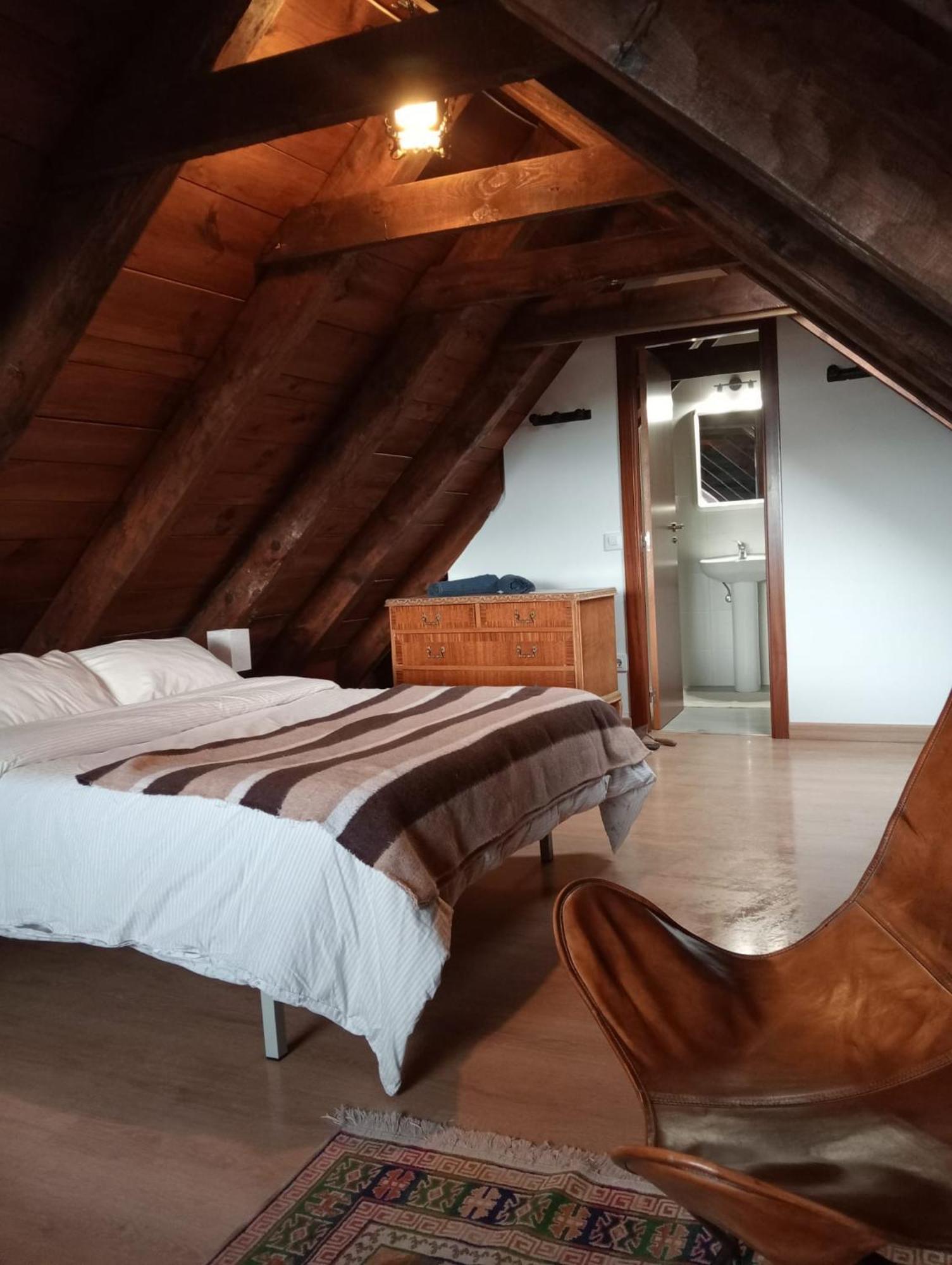 Albergue La Escuela De Lirí 외부 사진